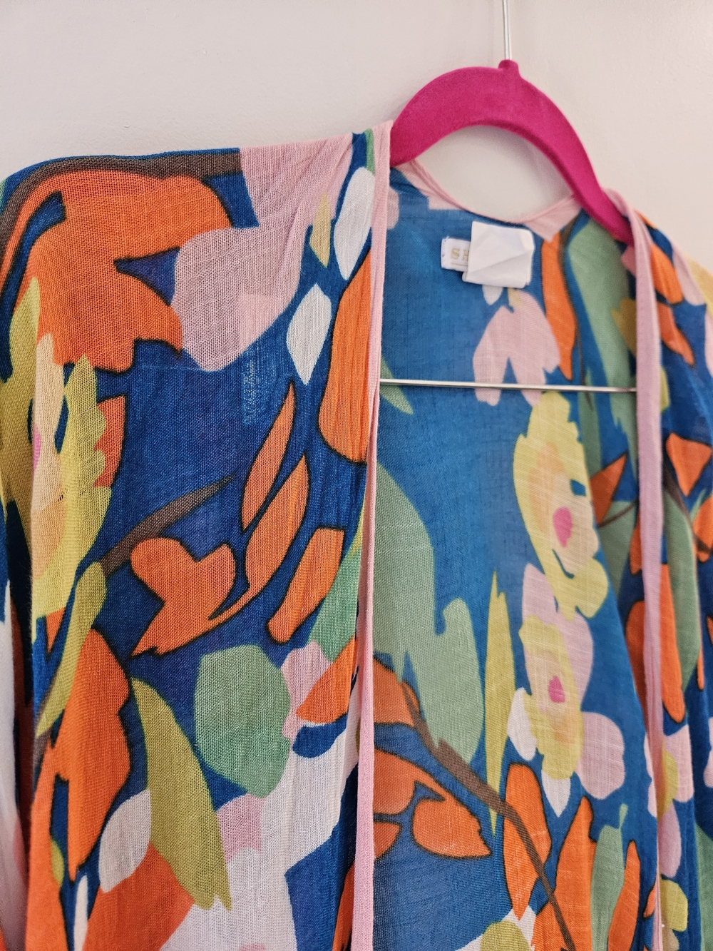 Shiraleah "Carley" Kimono Blue Floral with pink Pom-Poms - Picture 3 of 8